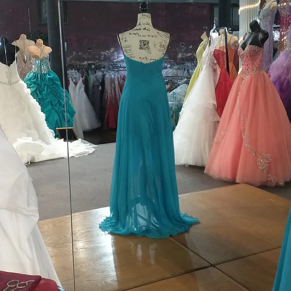Karishma prom dress - Picture 4 of 9